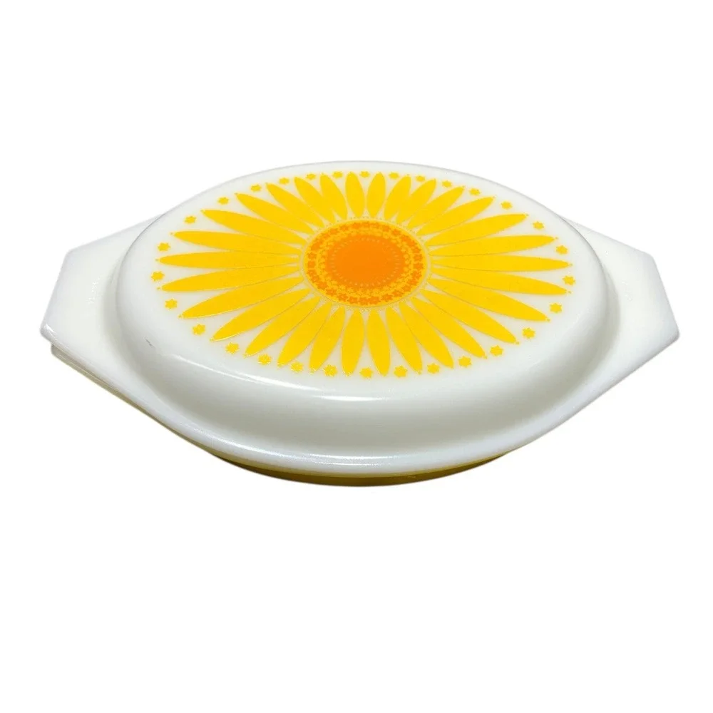 Vintage Pyrex Daisy Sunflower Divided Casserole Dish 1.5‎ Qt Yellow with Lid 063